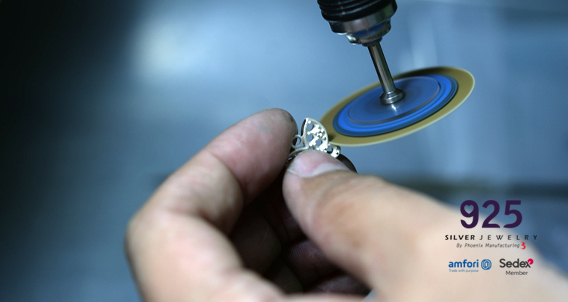 Filing Process Of Our Wholesale Silver Jewelry